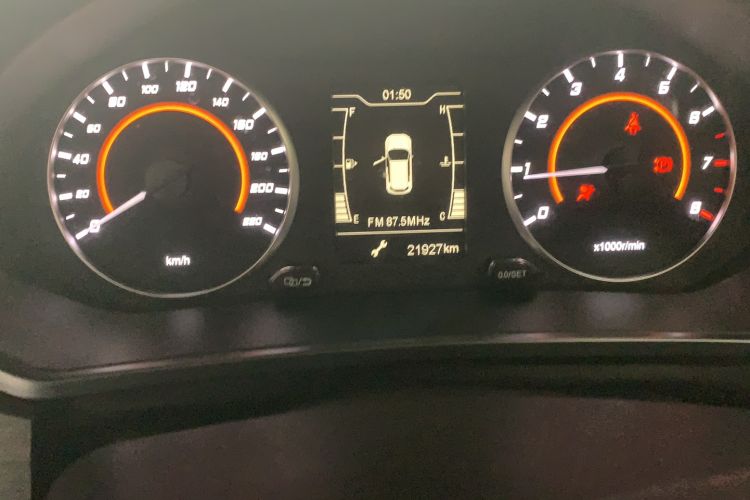 Used Chery Tiggo 3X 2021 Revised Diamond Edition 1.5L Manual 2 Carat Odometer Close Up