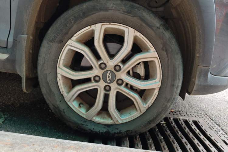 Used Chery Tiggo 3X 2021 PLUS 1.5L CVT "Painkai Red Date" Edition II Right Front Wheel Hub