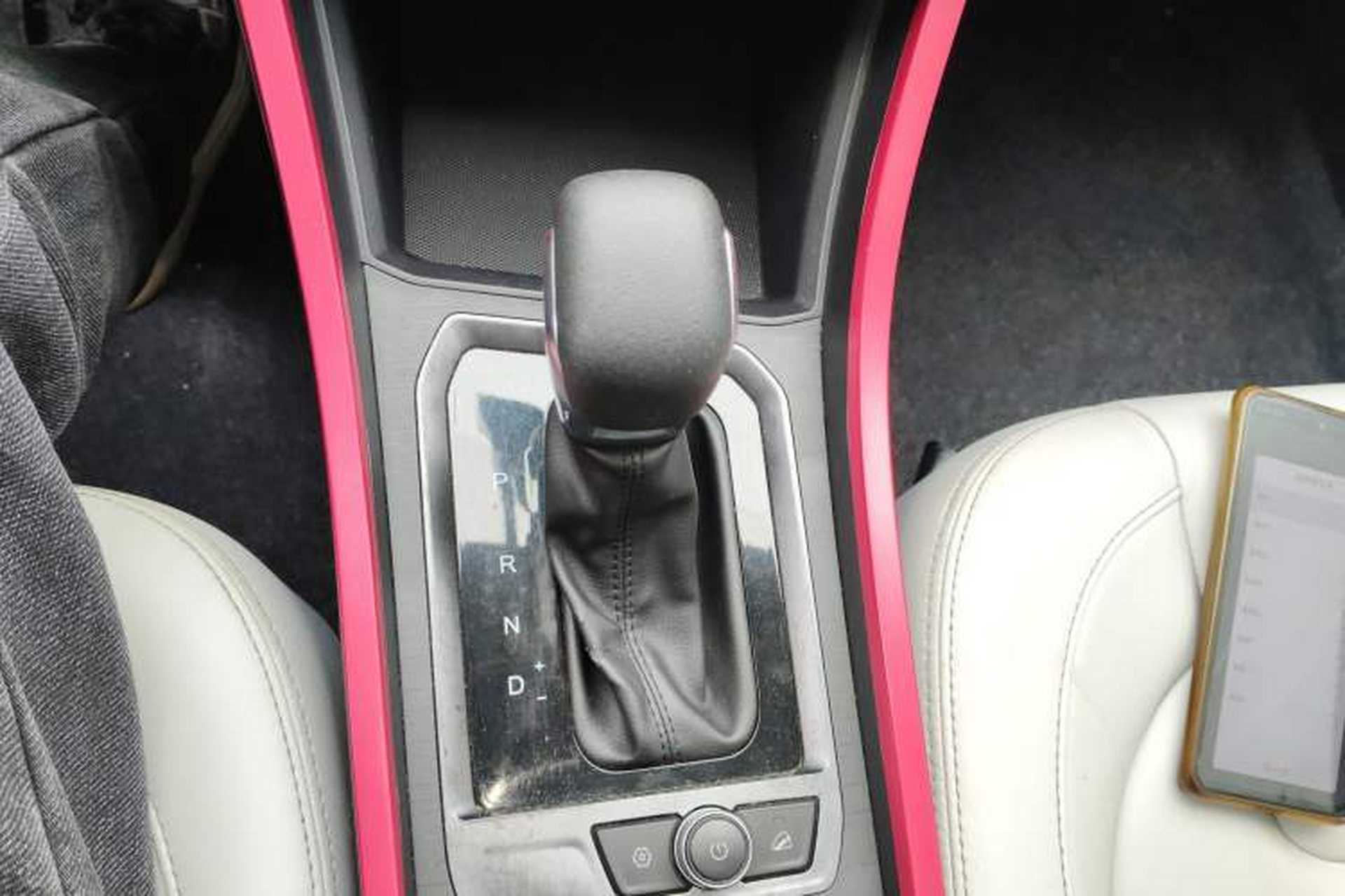 Used Chery Tiggo 3X 2021 Diamond Edition 1.5L CVT 3-Carat Gear Lever