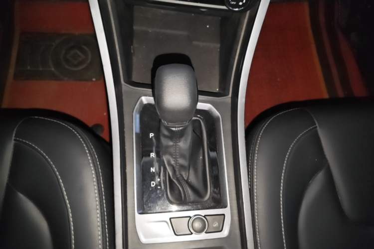 Used Chery Tiggo 3X 2021 PLUS 1.5L CVT Thrilling Red Date Edition Gear Lever