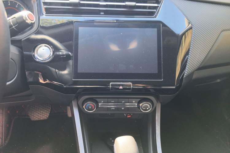 Used Chery Tiggo 3X 2021 Facelifted PLUS 1.5L CVT "Pukua" Red Jujube Edition Type I Audio And AC Panel