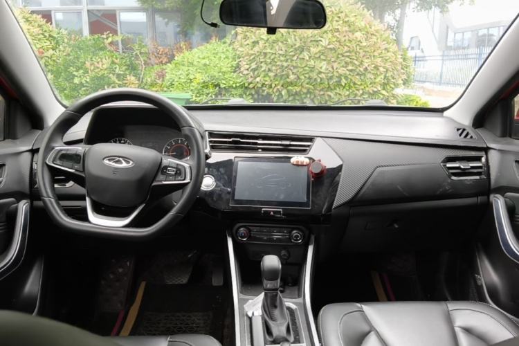 Used Chery Tiggo 3X 2021 PLUS 1.5L CVT "Painkai Red Date" Edition II Center Console