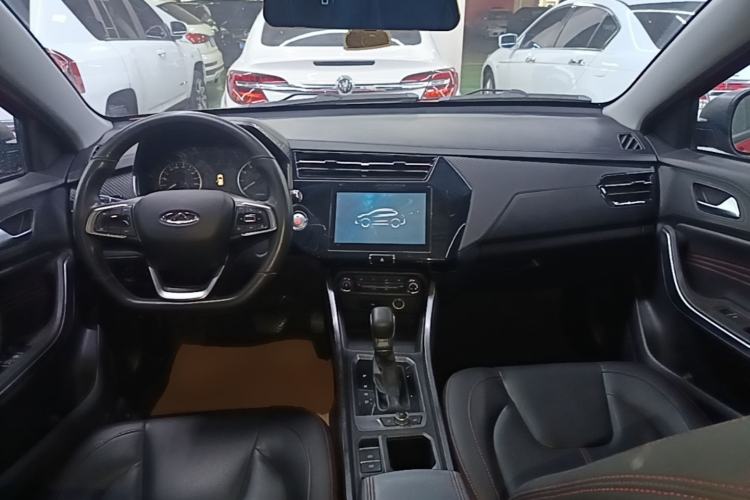 Used Chery Tiggo 3X 2021 Diamond Edition 1.5L CVT 3-Carat Center Console