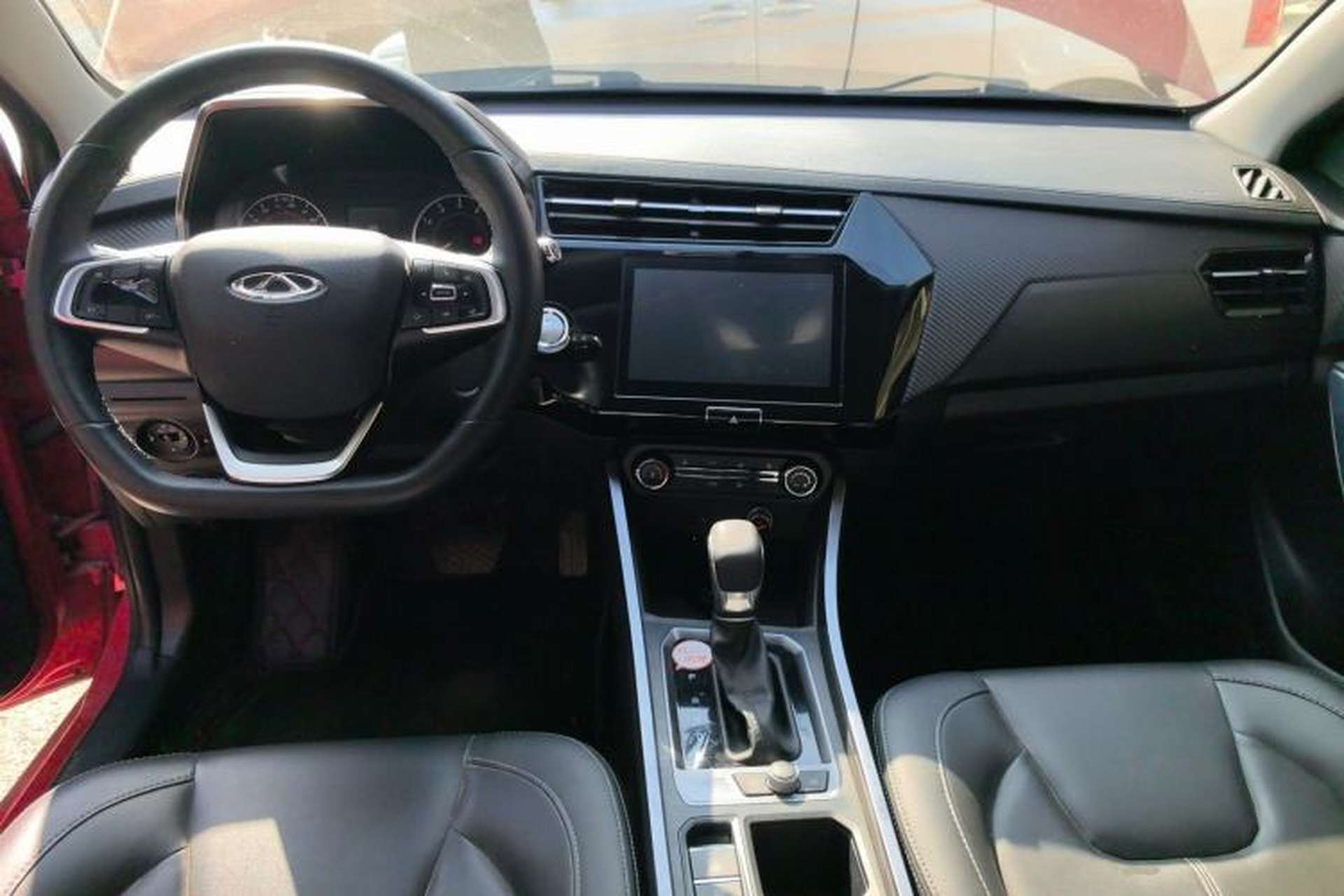 Used Chery Tiggo 3X 2021 Facelifted PLUS 1.5L CVT "Pukua" Red Jujube Edition Type I Center Console