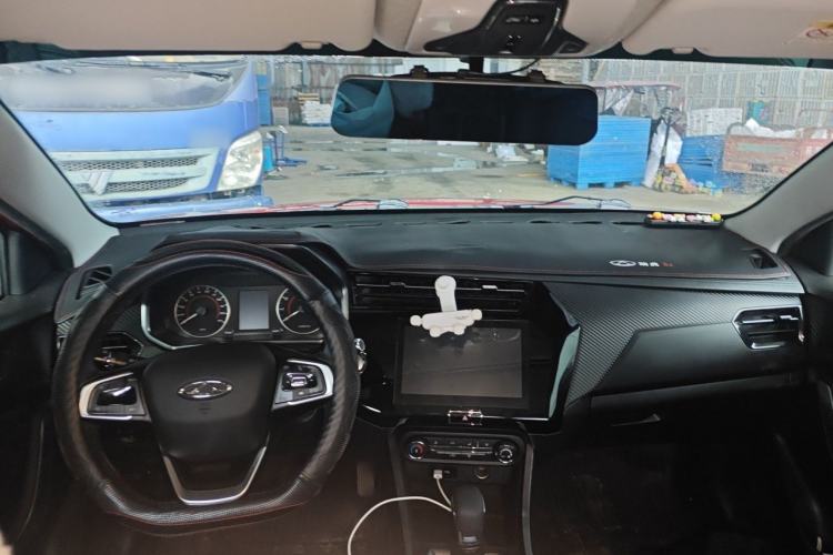 Used Chery Tiggo 3X 2021 Diamond Edition 1.5L CVT 3-Carat Center Console