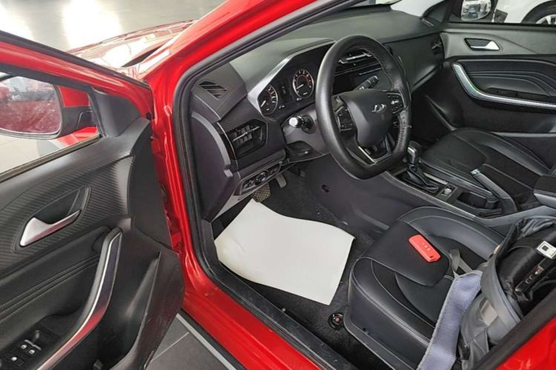 Used Chery Tiggo 3X 2021 PLUS 1.5L CVT "Painkai Red Date" Edition II Driver Seat