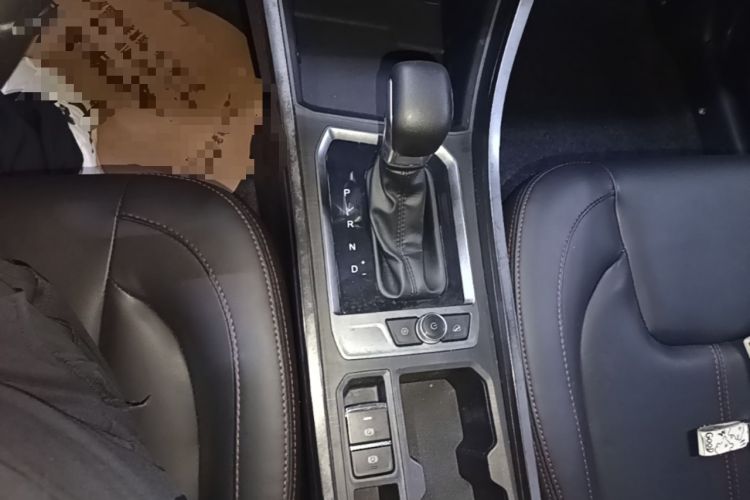 Used Chery Tiggo 3X 2021 Diamond Edition 1.5L CVT 3-Carat Gear Lever