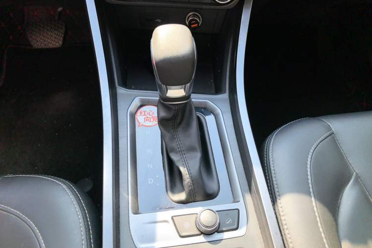 Used Chery Tiggo 3X 2021 Facelifted PLUS 1.5L CVT "Pukua" Red Jujube Edition Type I Gear Lever