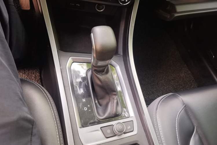 Used Chery Tiggo 3X 2021 PLUS 1.5L CVT Zhenxing Songzi Edition Gear Lever