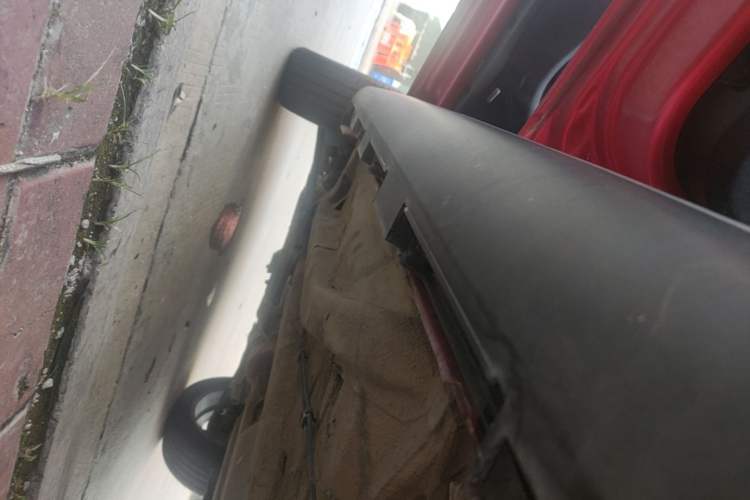 Used Chery Tiggo 3X 2021 PLUS 1.5L CVT Zhenxing Songzi Edition Left Side Sill