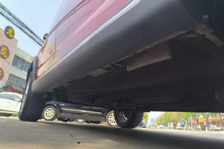 Used Chery Tiggo 3X 2021 PLUS 1.5L CVT Thrilling Red Date Edition Right Side Sill