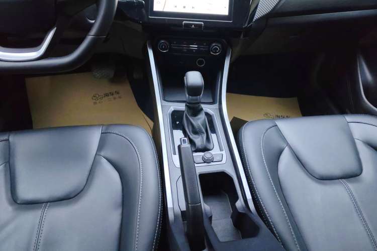 Used Chery Tiggo 3X 2021 PLUS 1.5L CVT "Painkai Red Date" Edition II Gear Lever