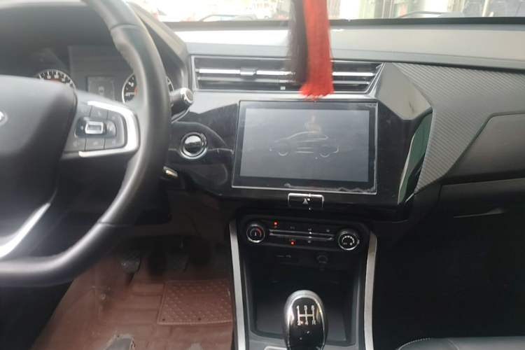 Used Chery Tiggo 3X 2021 Revised Version PLUS 1.5L Manual – Passionate Red Date Edition Audio And AC Panel