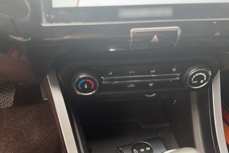 Used Chery Tiggo 3X 2021 PLUS 1.5L CVT Thrilling Red Date Edition Audio And AC Panel