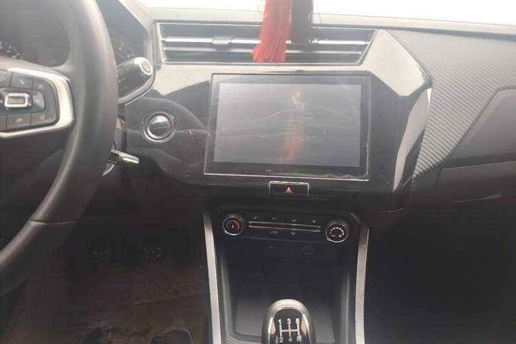 Used Chery Tiggo 3X 2021 Revised Version PLUS 1.5L Manual – Passionate Red Date Edition Audio And AC Panel