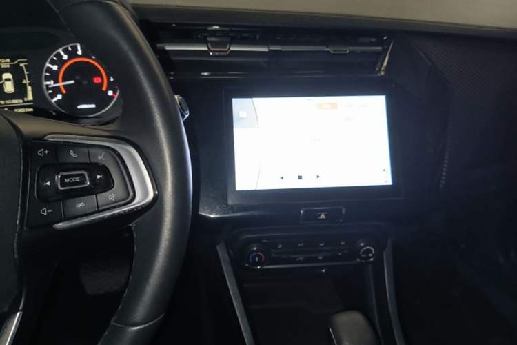Used Chery Tiggo 3X 2021 Diamond Edition 1.5L CVT 3-Carat Audio And AC Panel