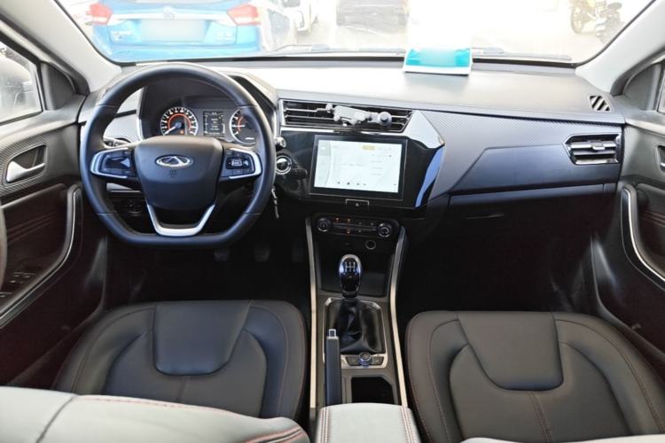 Used Chery Tiggo 3X 2021 Revised Diamond Edition 1.5L Manual 2 Carat Center Console