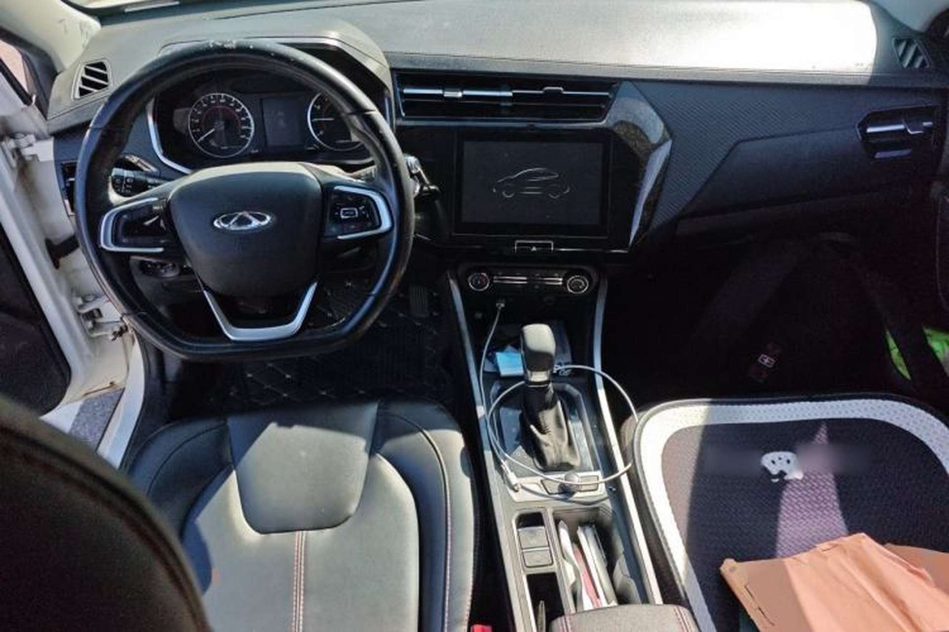 Used Chery Tiggo 3X 2021 Diamond Edition 1.5L CVT 3-Carat Center Console