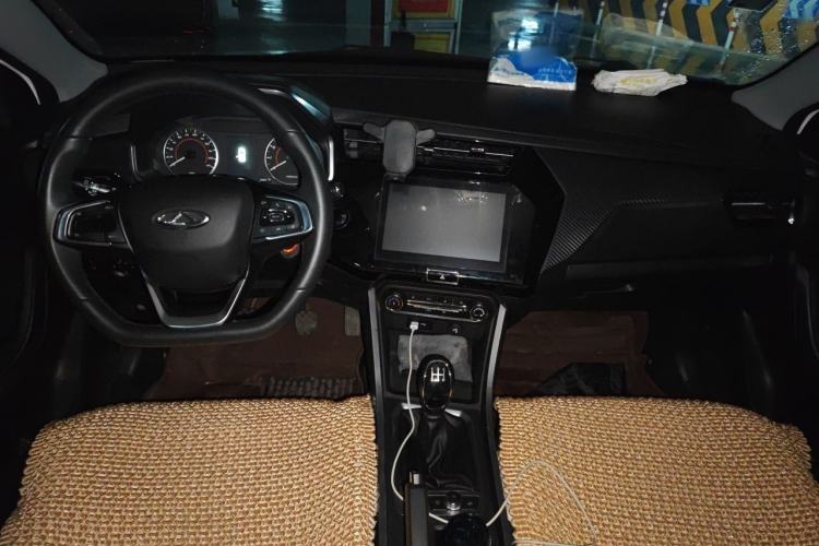 Used Chery Tiggo 3X 2021 Revised Version PLUS 1.5L Manual – Passionate Red Date Edition Center Console