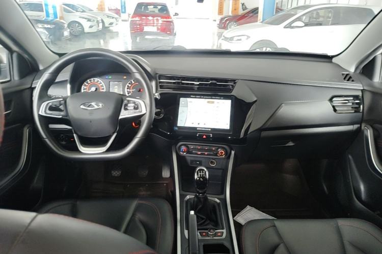 Used Chery Tiggo 3X 2021 Revised Diamond Edition 1.5L Manual 2 Carat Center Console