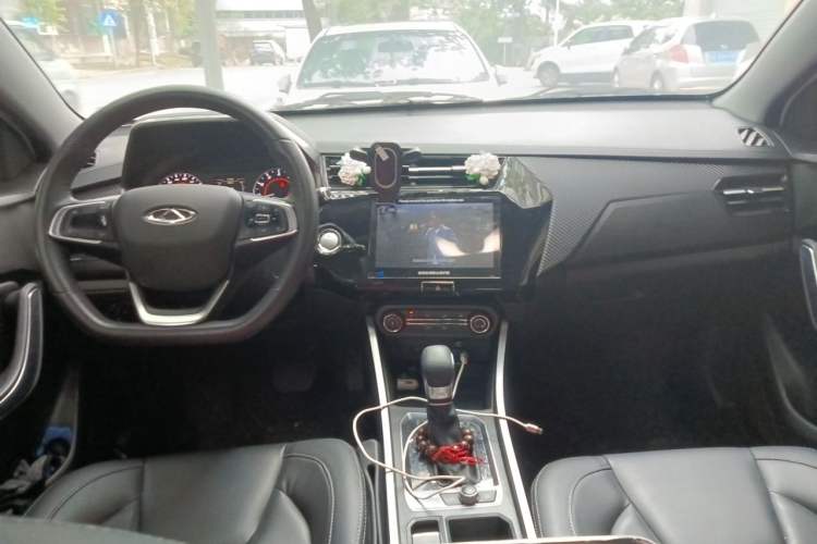 Used Chery Tiggo 3X 2021 PLUS 1.5L CVT Thrilling Red Date Edition Center Console