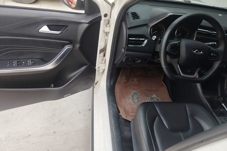 Used Chery Tiggo 3X 2021 Revised Version PLUS 1.5L Manual – Passionate Red Date Edition Driver Seat