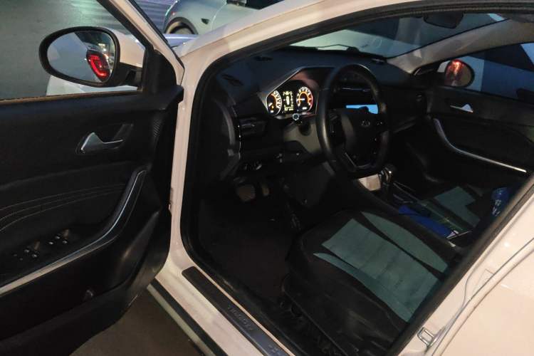 Used Chery Tiggo 3X 2021 PLUS 1.5L CVT Thrilling Red Date Edition Driver Seat
