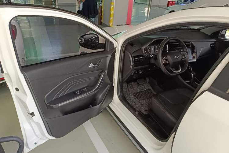 Used Chery Tiggo 3X 2021 PLUS 1.5L CVT Thrilling Red Date Edition Driver Seat