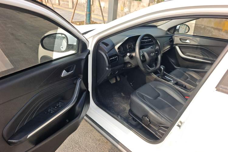 Used Chery Tiggo 3X 2021 PLUS 1.5L CVT Thrilling Red Date Edition Driver Seat