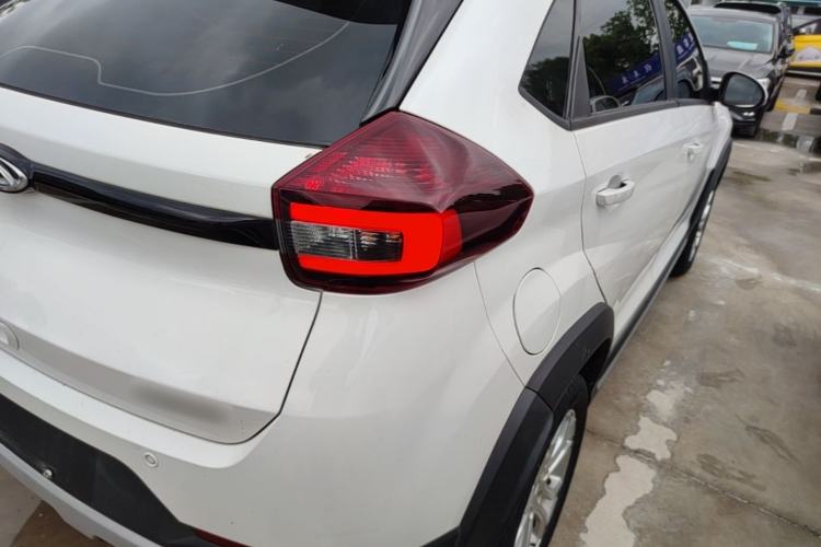 Used Chery Tiggo 3X 2021 PLUS 1.5L CVT Thrilling Red Date Edition Exterior 3