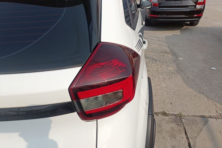 Used Chery Tiggo 3X 2021 PLUS 1.5L CVT Thrilling Red Date Edition Exterior 3