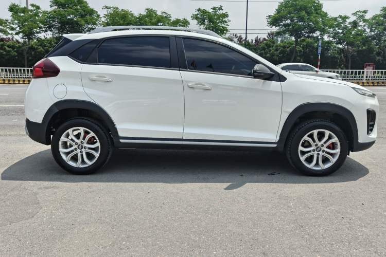 Used Chery Tiggo 3X 2021 Diamond Edition 1.5L CVT 3-Carat Exterior 9