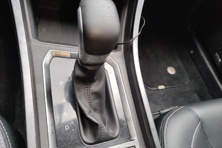 Used Chery Tiggo 3X 2021 PLUS 1.5L CVT Thrilling Red Date Edition Gear Lever