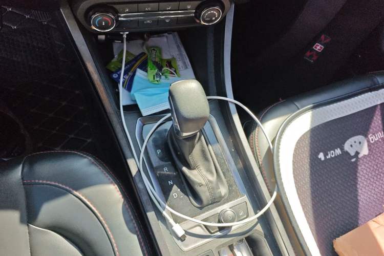 Used Chery Tiggo 3X 2021 Diamond Edition 1.5L CVT 3-Carat Gear Lever