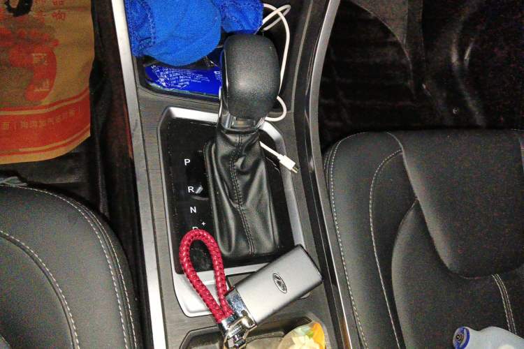 Used Chery Tiggo 3X 2021 Facelifted PLUS 1.5L CVT "Pukua" Red Jujube Edition Type I Gear Lever