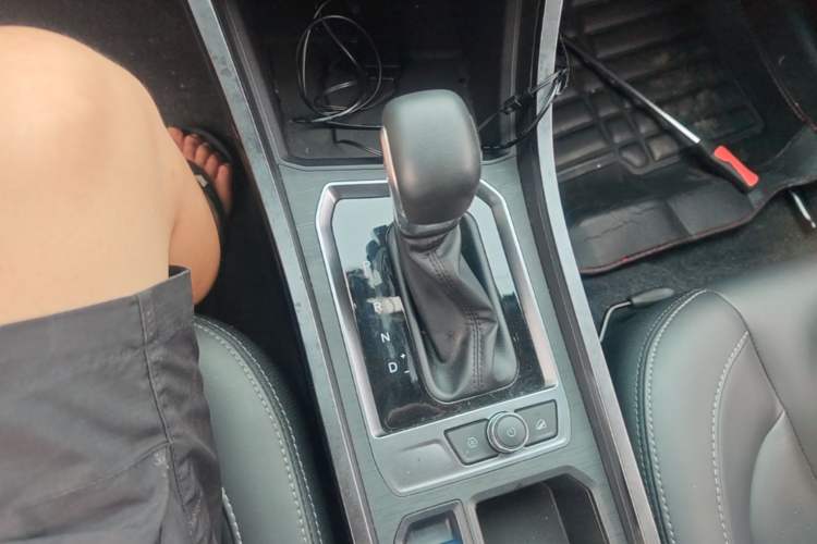 Used Chery Tiggo 3X 2021 PLUS 1.5L CVT Thrilling Red Date Edition Gear Lever