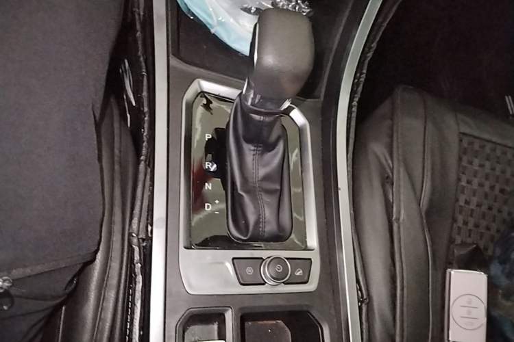 Used Chery Tiggo 3X 2021 PLUS 1.5L CVT Thrilling Red Date Edition Gear Lever