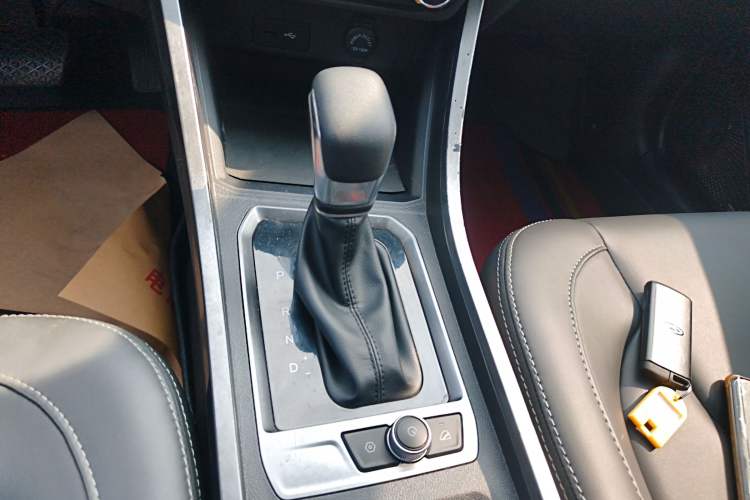 Used Chery Tiggo 3X 2021 PLUS 1.5L CVT "Painkai Red Date" Edition II Gear Lever