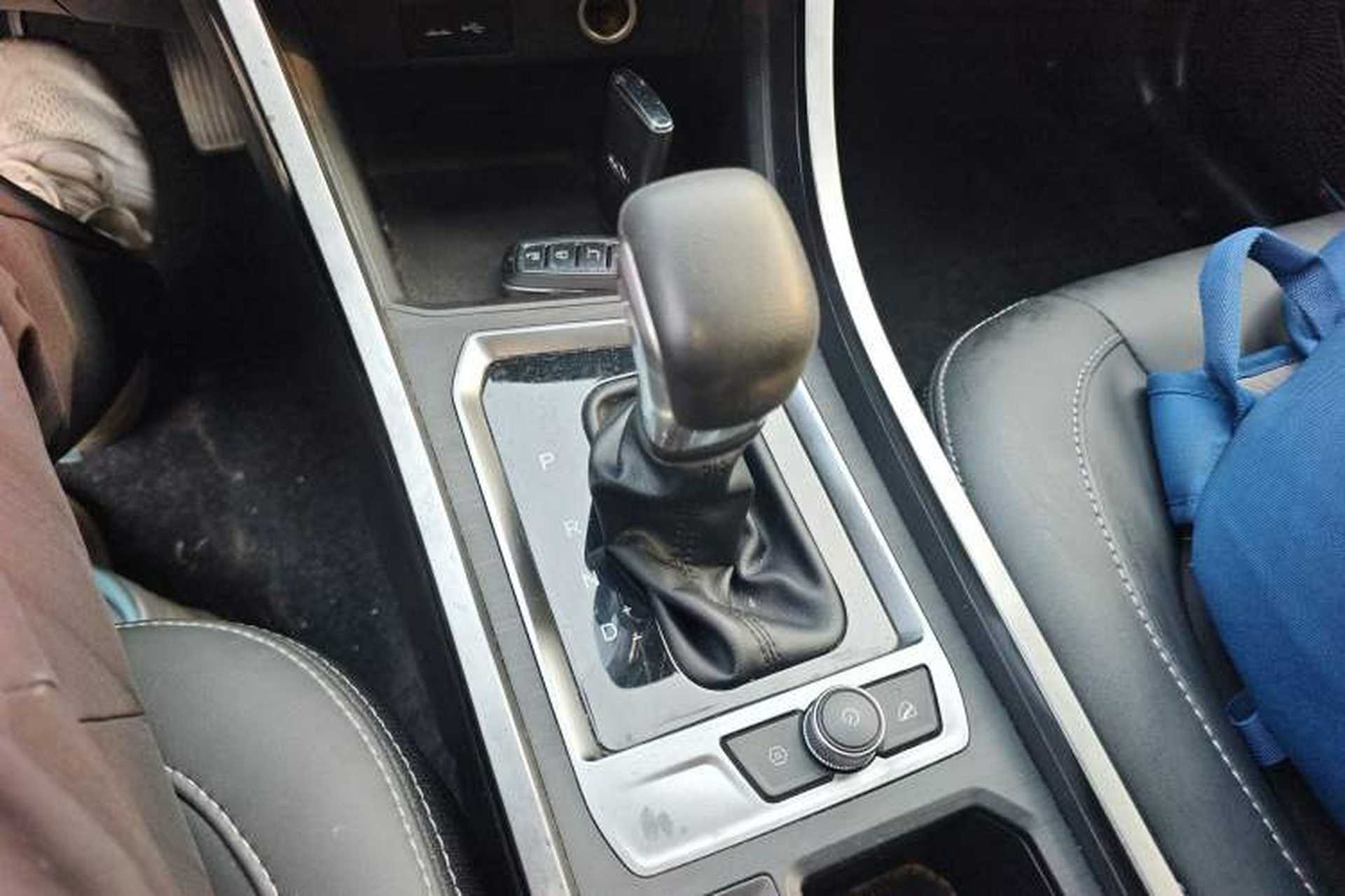 Used Chery Tiggo 3X 2021 PLUS 1.5L CVT Thrilling Red Date Edition Gear Lever