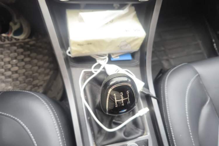 Used Chery Tiggo 3X 2021 PLUS 1.5L Manual "Pain-Free Red Date" Edition Gear Lever