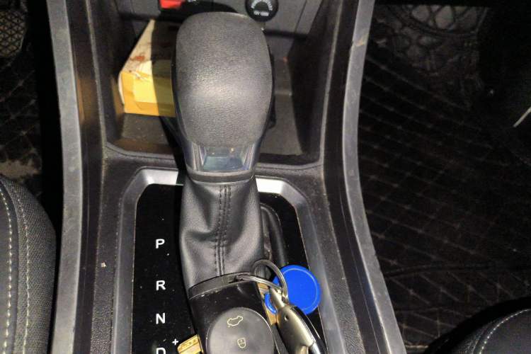 Used Chery Tiggo 3X 2021 PLUS 1.5L CVT "Painkai Red Date" Edition II Gear Lever