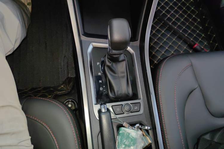 Used Chery Tiggo 3X 2021 Diamond Edition 1.5L CVT 3-Carat II Model Gear Lever