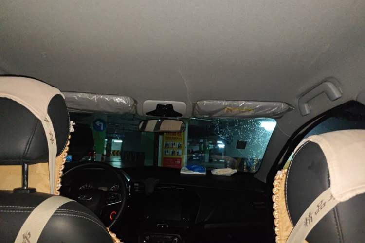 Used Chery Tiggo 3X 2021 Revised Version PLUS 1.5L Manual – Passionate Red Date Edition Headliner