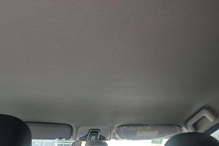 Used Chery Tiggo 3X 2021 Revised Diamond Edition 1.5L Manual 2 Carat Headliner