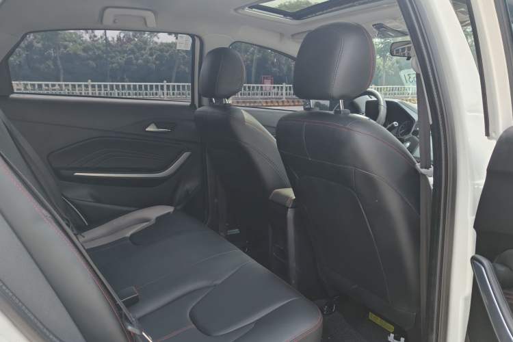 Used Chery Tiggo 3X 2021 Diamond Edition 1.5L CVT 3-Carat Interior 5