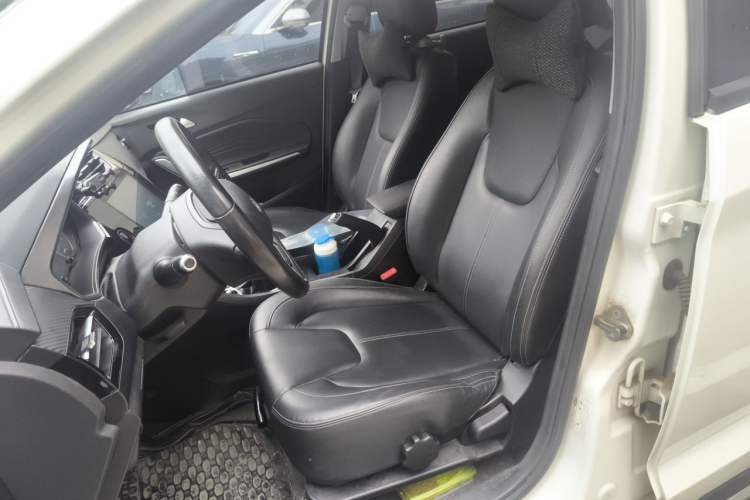 Used Chery Tiggo 3X 2021 PLUS 1.5L Manual "Pain-Free Red Date" Edition Left Front Seat