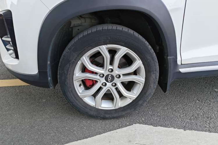 Used Chery Tiggo 3X 2021 Revised Diamond Edition 1.5L Manual 2 Carat Left Front Wheel Hub