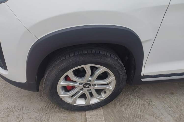 Used Chery Tiggo 3X 2021 Revised Diamond Edition 1.5L Manual 2 Carat Left Front Wheel Hub