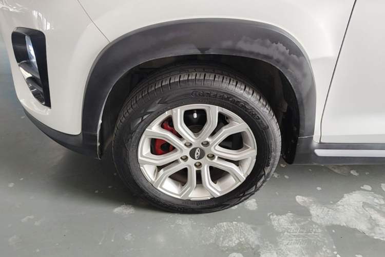 Used Chery Tiggo 3X 2021 Revised Diamond Edition 1.5L Manual 2 Carat Left Front Wheel Hub