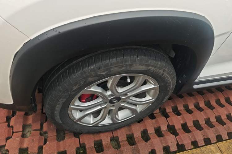 Used Chery Tiggo 3X 2021 Revised Diamond Edition 1.5L Manual 2 Carat Left Front Wheel Hub